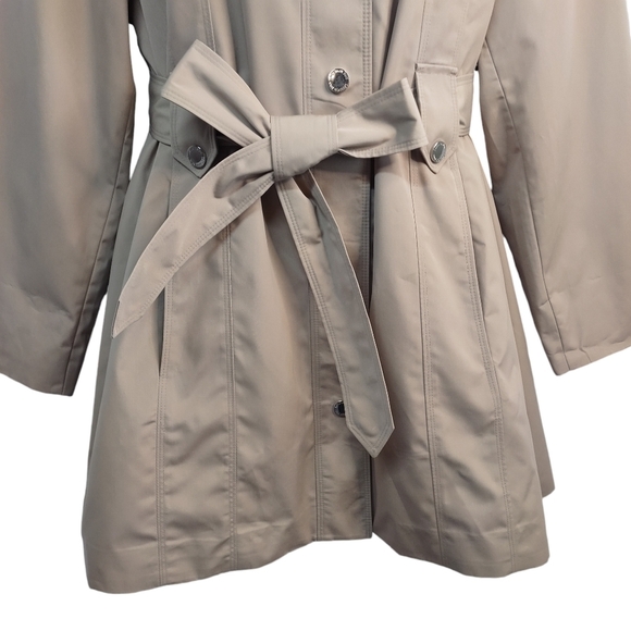 London Fog Trench Coat Women's Tan/Beige Trench Coat Size XL - Picture 4 of 10